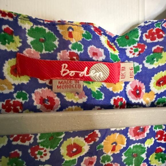 Boden V-Neck Floral Blouse Short Cap Sleeve Blue Multicolor Flowers Size 6 - Picture 3 of 4